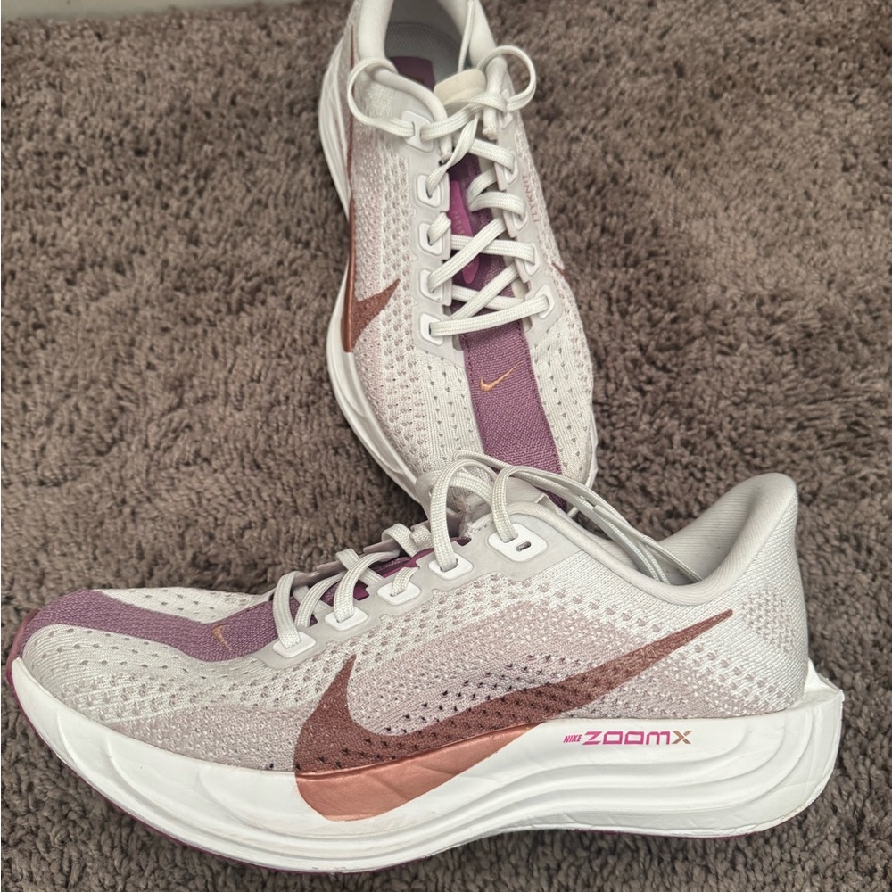 Nike Pegasus Plus